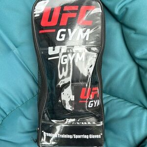 UFC GYM gloves